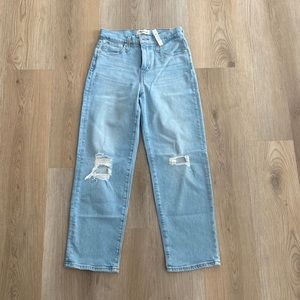 Madewell Perfect Vintage Straight Jean in Danby Wash: Knee-Rip Edition